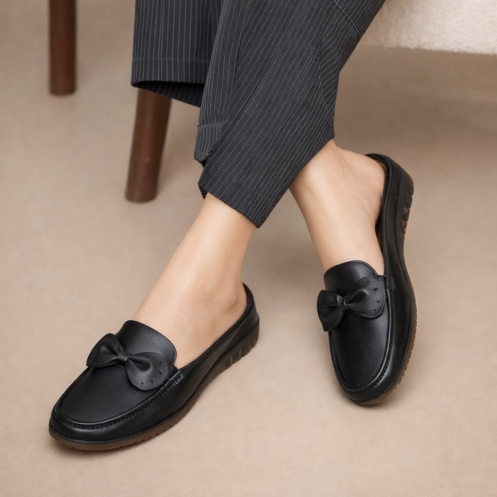 Black Leather Ladies Half Shoe